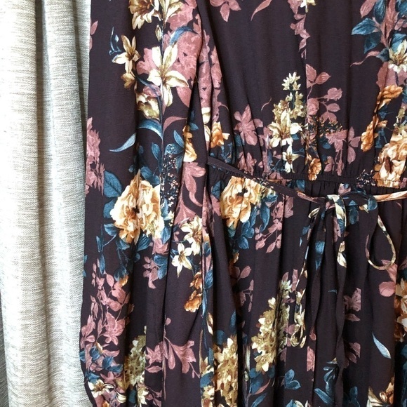Xhiliration Wine Floral Print Long Sleeve Scoop Neck Ruffle Front Dress Medium - Picture 14 of 16